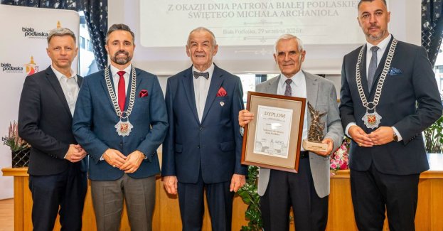 W Białej Podlaskiej, w ramach obchodów Dni Patrona Miasta, odbyła się uroczysta sesja Rady Miasta, podczas której wręczono odznaczenie «Zasłużony dla miasta Biała Podlaska». Program obejmował również mszę świętą w parafii pw. św. Michała Archanioła i występ chóru Echo Podlasia.